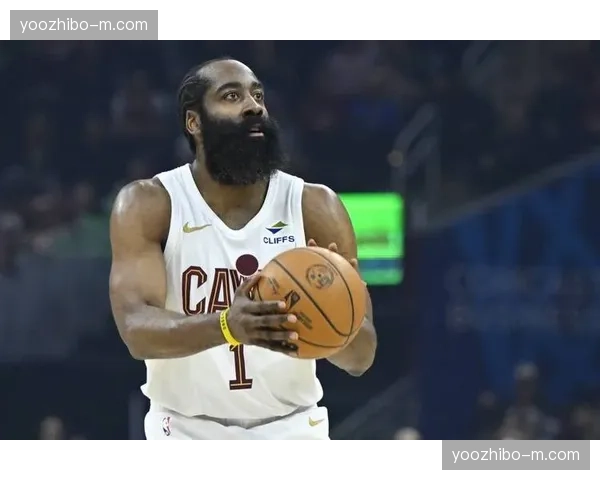 哈登季后赛防守端贡献突出 G2送出5次抢断改变比赛节奏